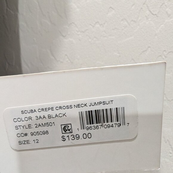 Tahari Jumpsuit for Women in size 12 - Picture 5 of 5